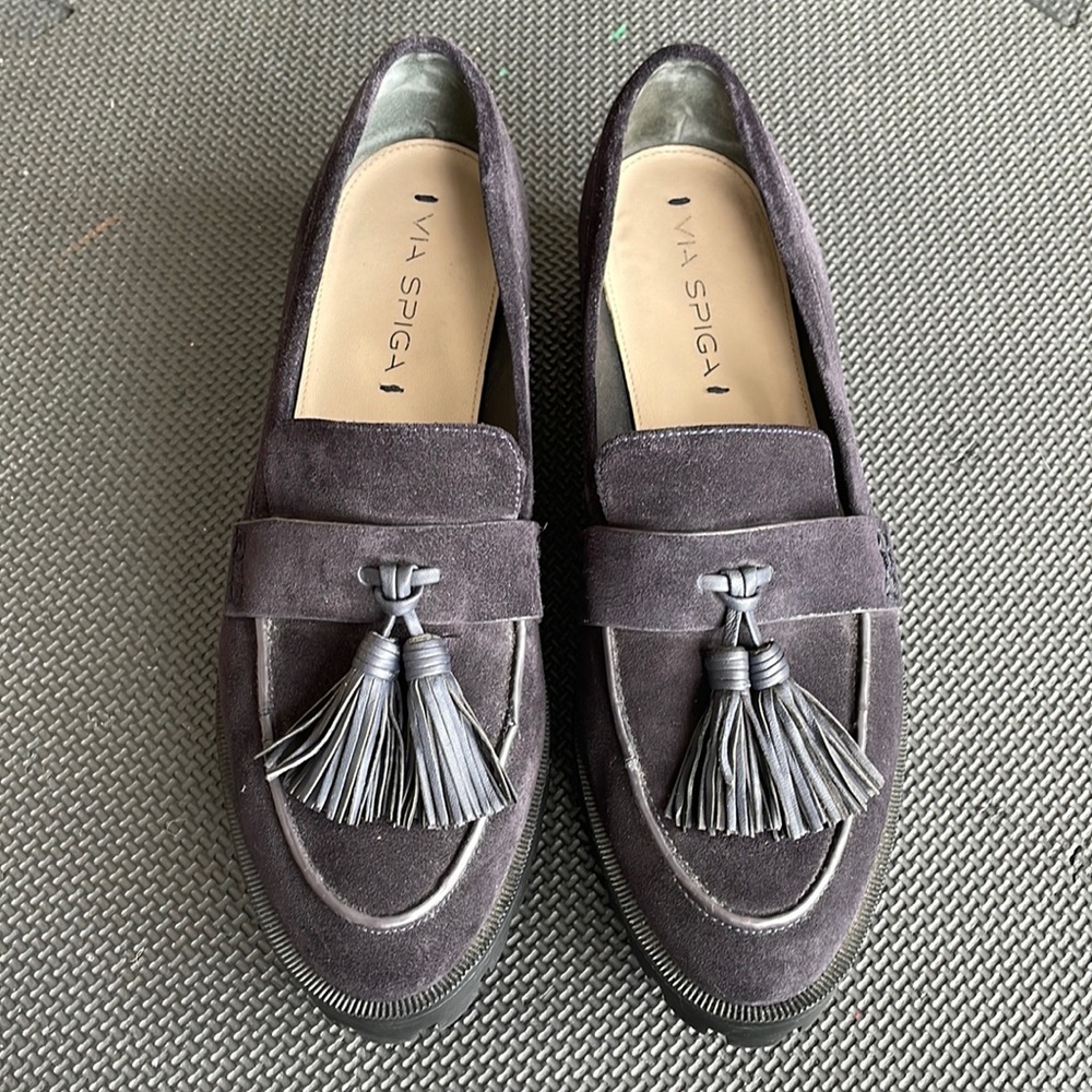 Via Spiga navy suede loafer with tassels
